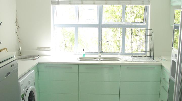 Perfect 10 - Front of House