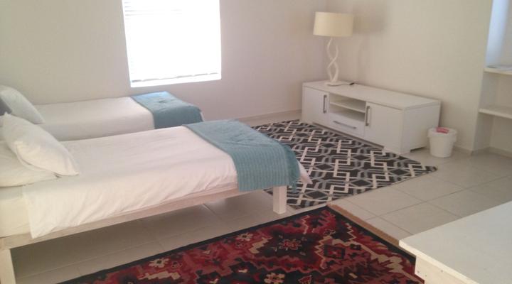 Perfect 10 - Front of House