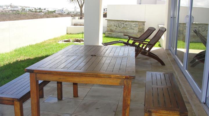 Perfect 10 - Front of House