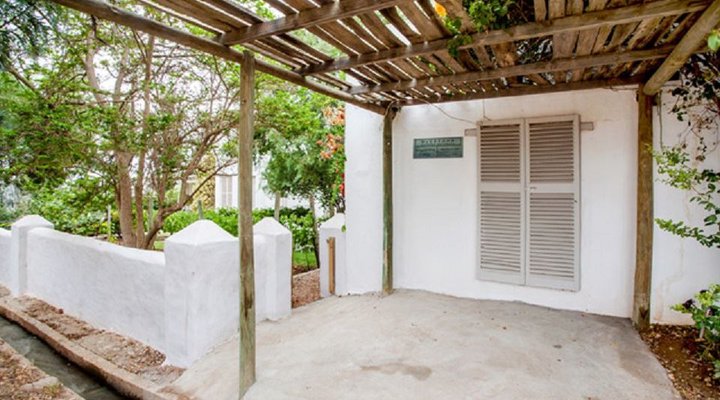 Bougainvillea Cottage