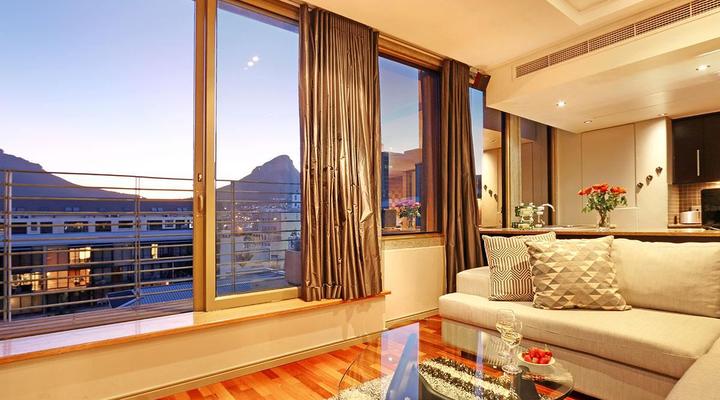 Afribode's Mountain View Suite