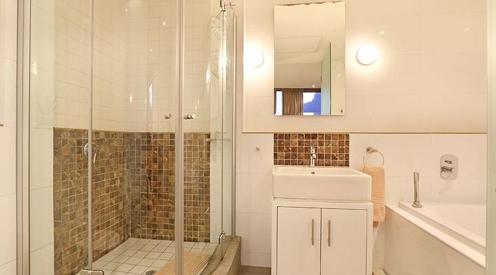 Afribode's Mountain View Suite