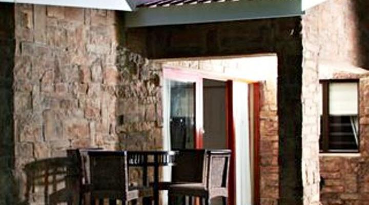 Birdsong Cottages Number Ten Poplar Drive