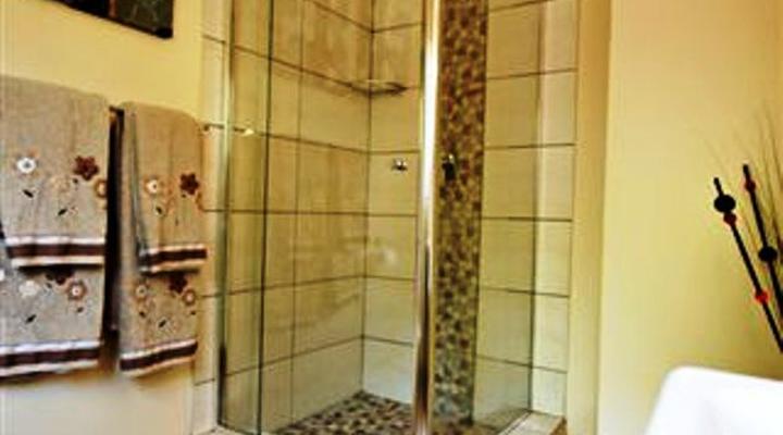 Birdsong Cottages Number Ten Poplar Drive