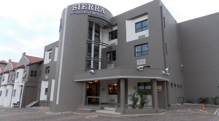 Sierra on Main Hotel