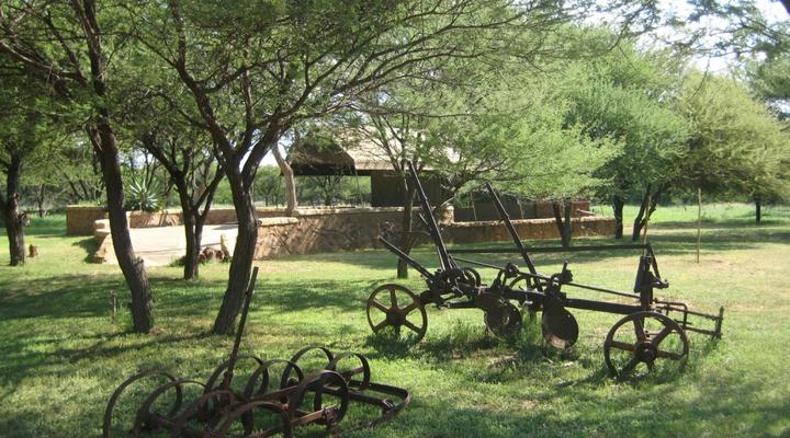 Motsomi Lodge & Tent Camp
