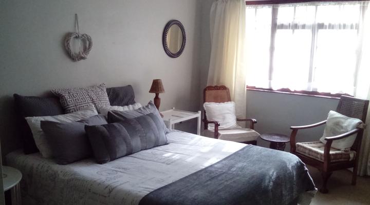 White Picket Fence Cottage on Immelman