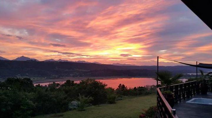 Ichibi Lakeside Lodge