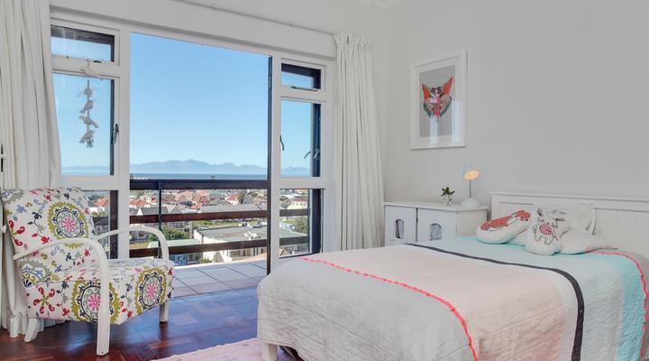 Muizenberg Villa