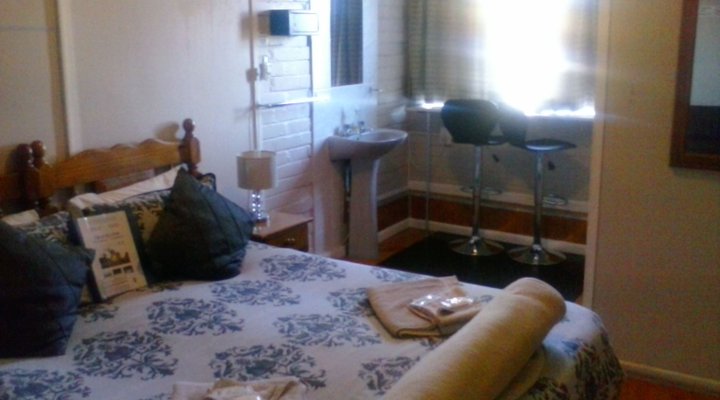 Graceland B&B Guesthouse