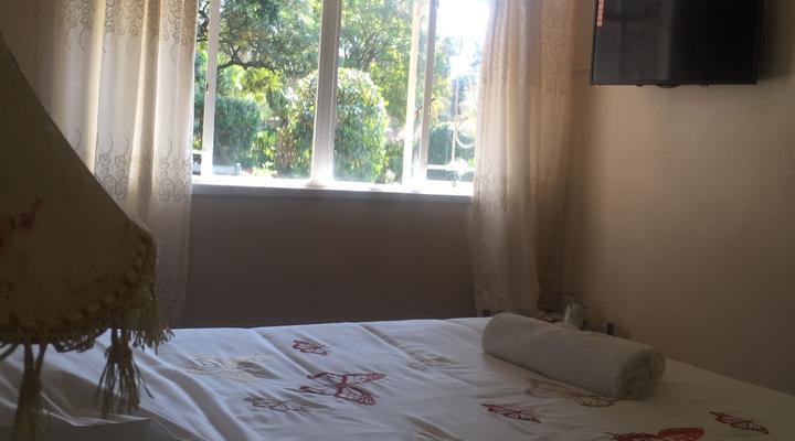 Lodumo Guest House