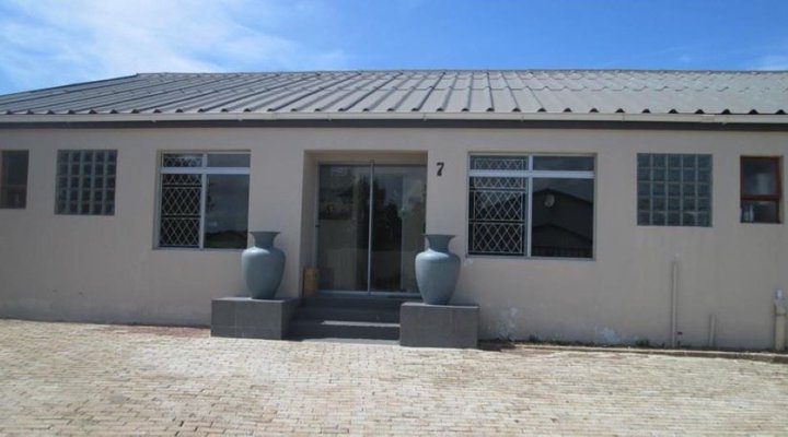 Emitem Guest House