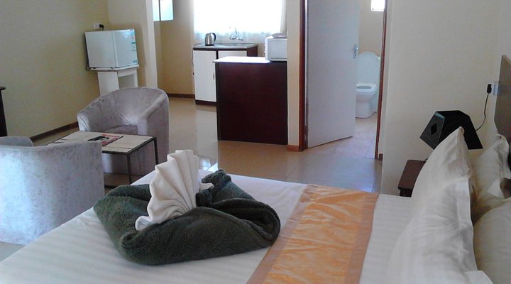 Pacific Conqueror Self Catering