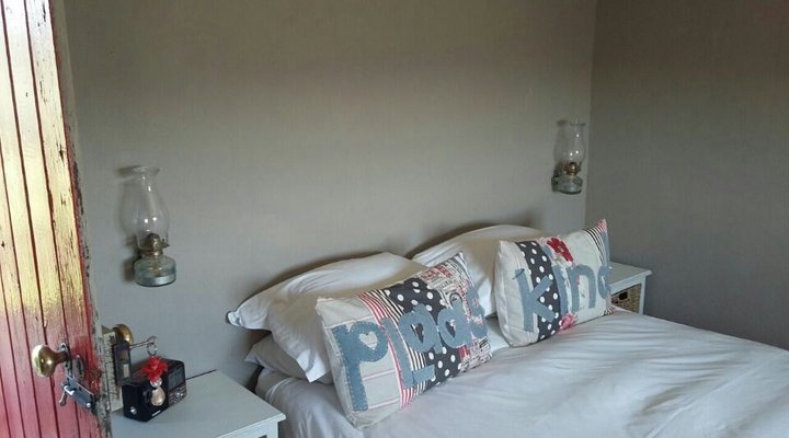 Grootvalleij Farm Accommodation- Blommehuisie