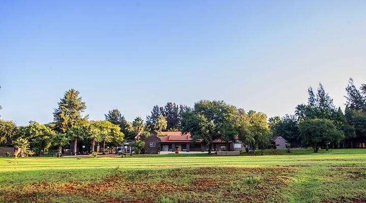 Woodridge Palms Boutique Hotel