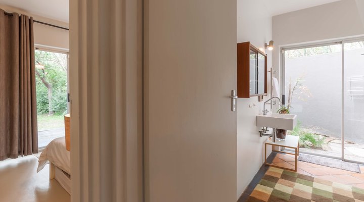 Lovell House and Cottage