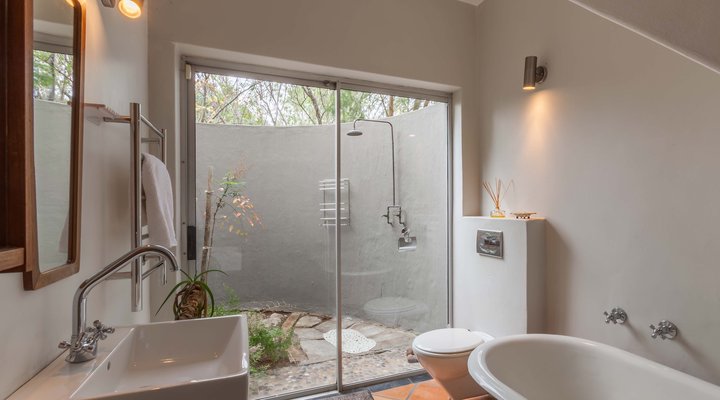 Lovell House and Cottage