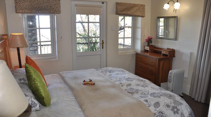  Bredon Self Catering Stone Cottage