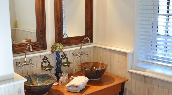  Bredon Self Catering Stone Cottage