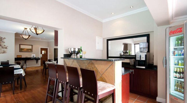 Ibhayi Guest Lodge- Lion Roars Hotels & Lodges