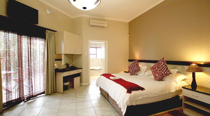 Ibhayi Guest Lodge- Lion Roars Hotels & Lodges