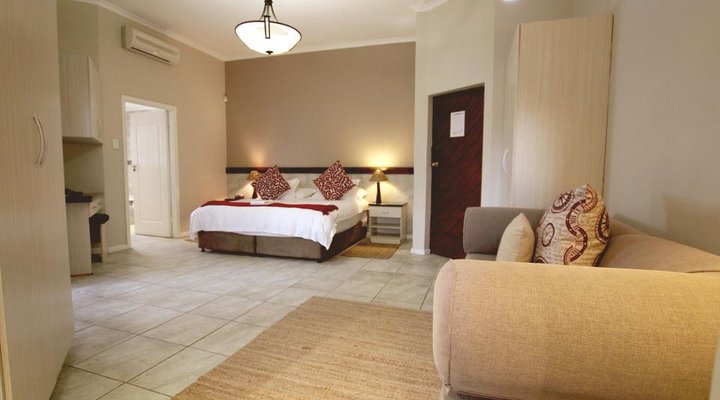 Ibhayi Guest Lodge- Lion Roars Hotels & Lodges