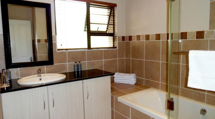 Ibhayi Guest Lodge- Lion Roars Hotels & Lodges