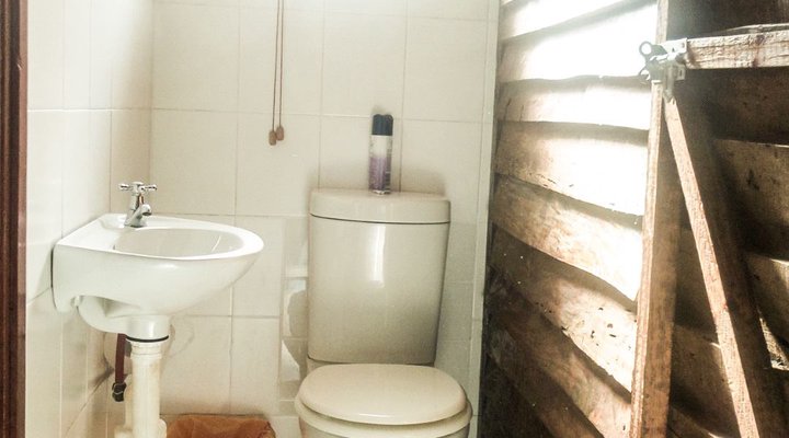 Airport Beach Backpackers