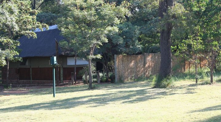 Tussen-I-Bome Oxwagon Resort