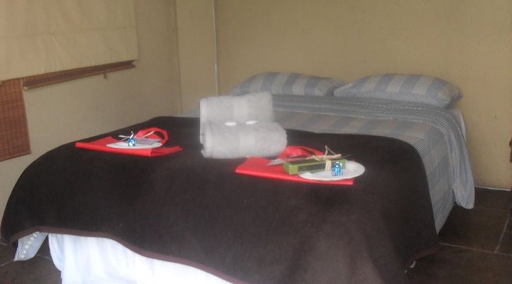 Tussen-I-Bome Oxwagon Resort