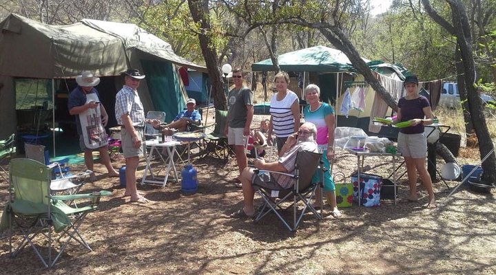 Tussen-I-Bome Oxwagon Resort