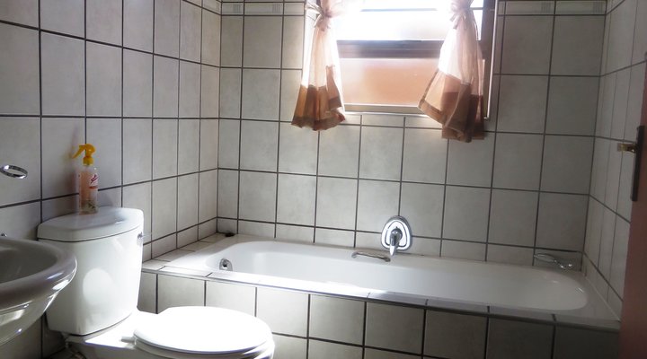 La Ringrazio Guesthouse and Self-Catering