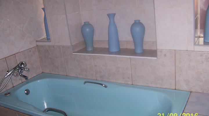 11th Avenue Guesthouse