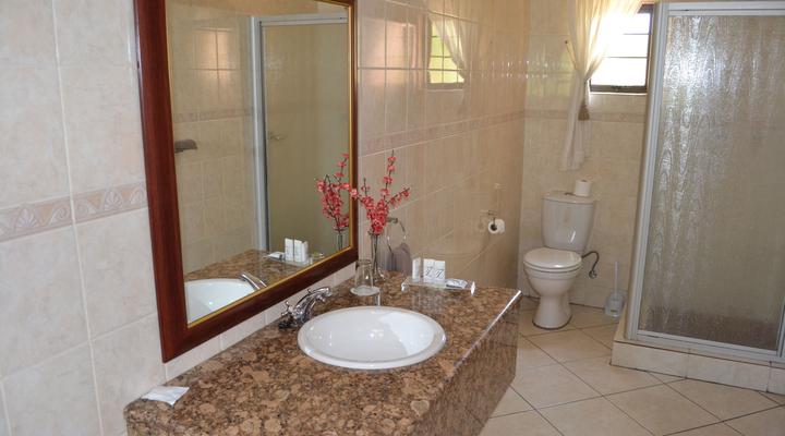 Eagle's Nest Lodge & Convention Centre