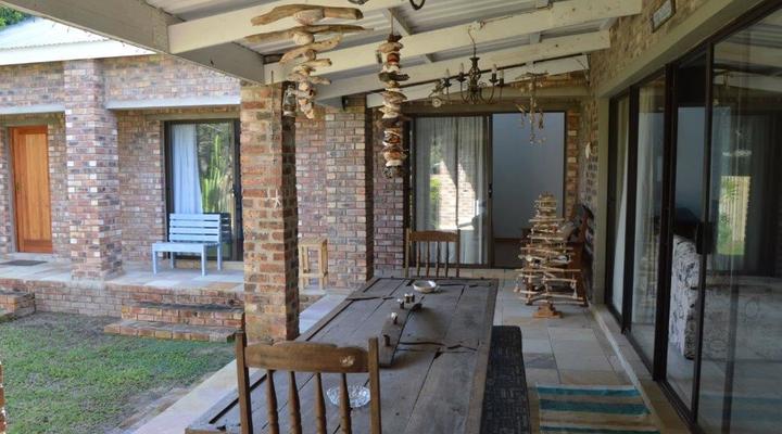 16 on Beach Crescent