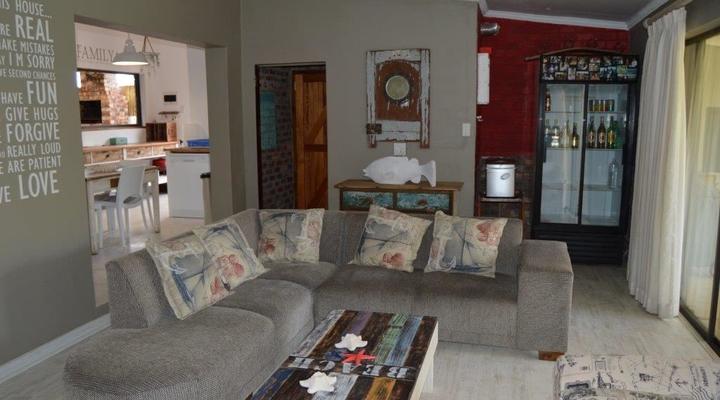 16 on Beach Crescent