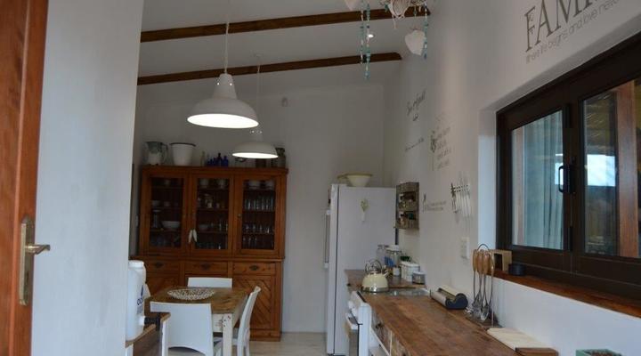 16 on Beach Crescent