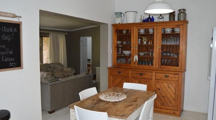 16 on Beach Crescent