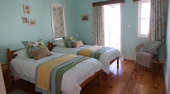 Cherry Blossom Cottage On Thesen Islands