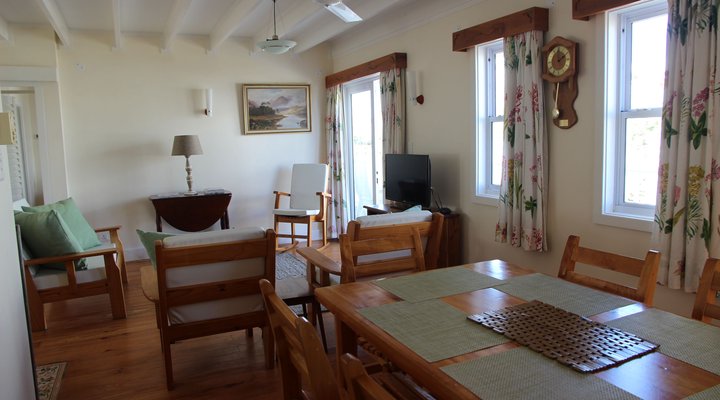Cherry Blossom Cottage On Thesen Islands