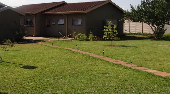 Travellers Stop and Stay Guest House