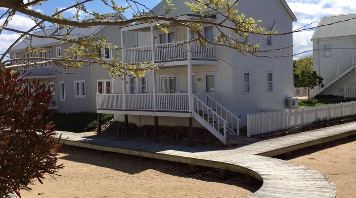 Cherry Blossom Cottage On Thesen Islands