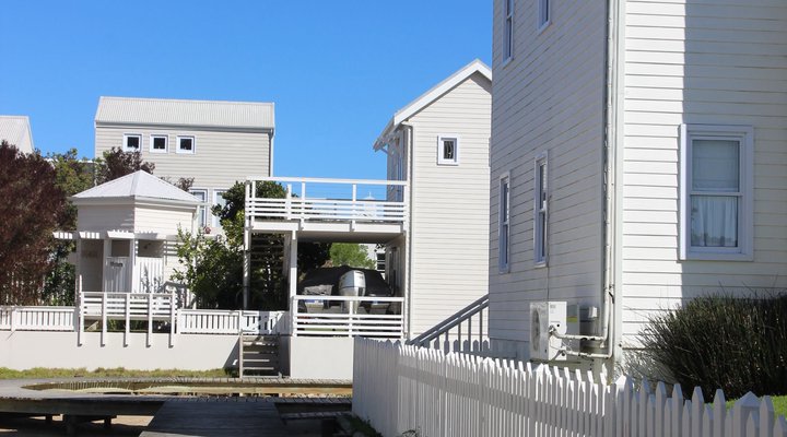 Cherry Blossom Cottage On Thesen Islands
