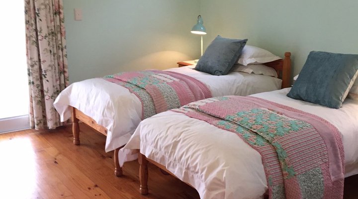 Cherry Blossom Cottage On Thesen Islands