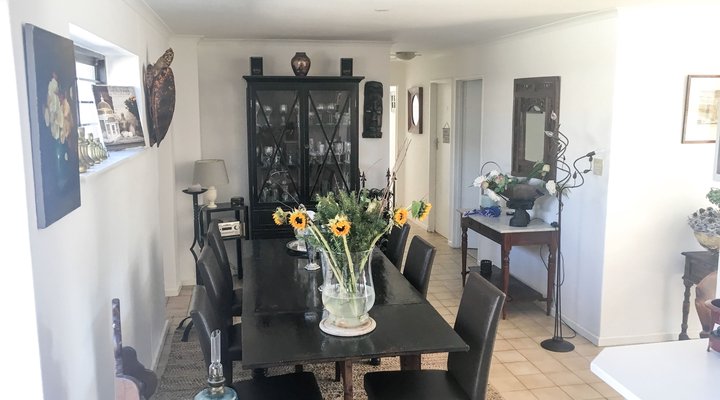 Cozy Town House in Strand