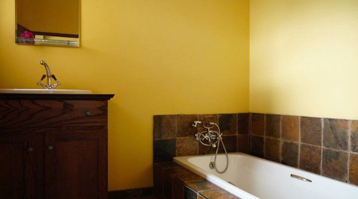 Lili Bush Guesthouse