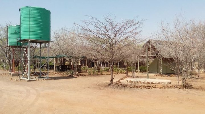 Liya Lodge & Campsite