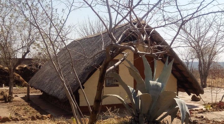 Liya Lodge & Campsite