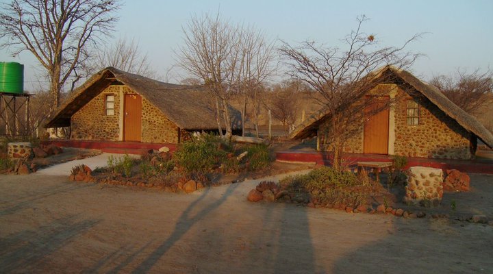Liya Lodge & Campsite