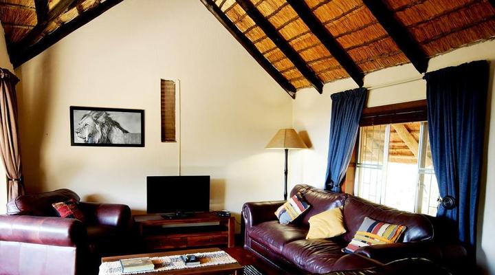 Tau Self-catering House